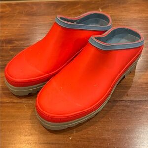 Smith & Hawken Rubber CLOGS Garden Shoes 5 M Waterproof Comfort Casual Red Gray
